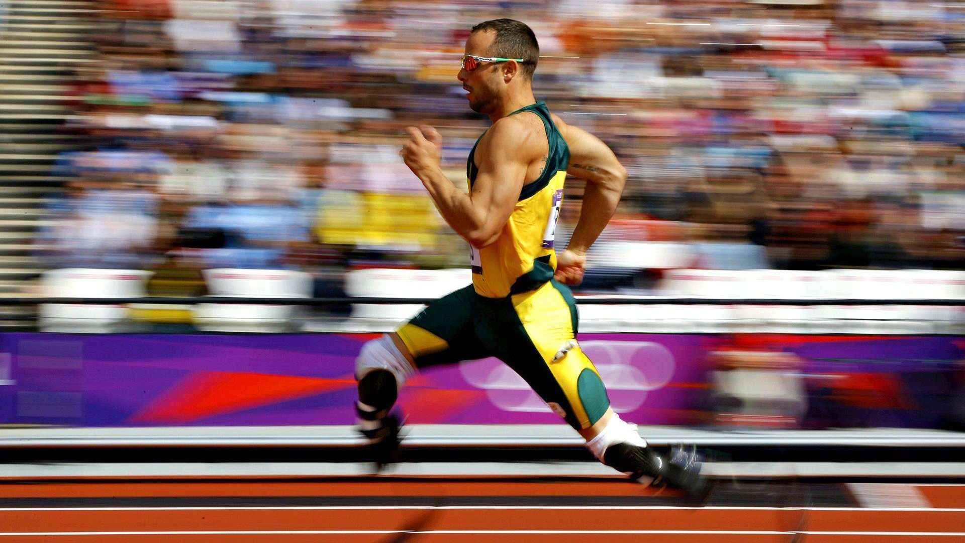 体育新闻中心联赛形势观察，体育新闻赛后总结